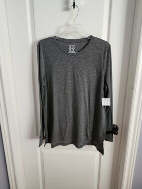 Long-Sleeve Crew Neck Shirt - Charcoal Gray